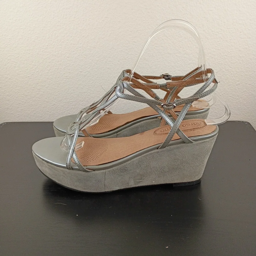 Corso Como Womens Silver Metallic Strappy Wedge Sandals Platform Grey Suede 9
